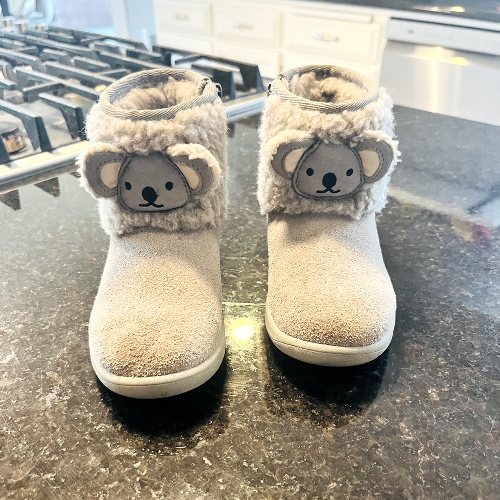 Toddler UGG boots size 11